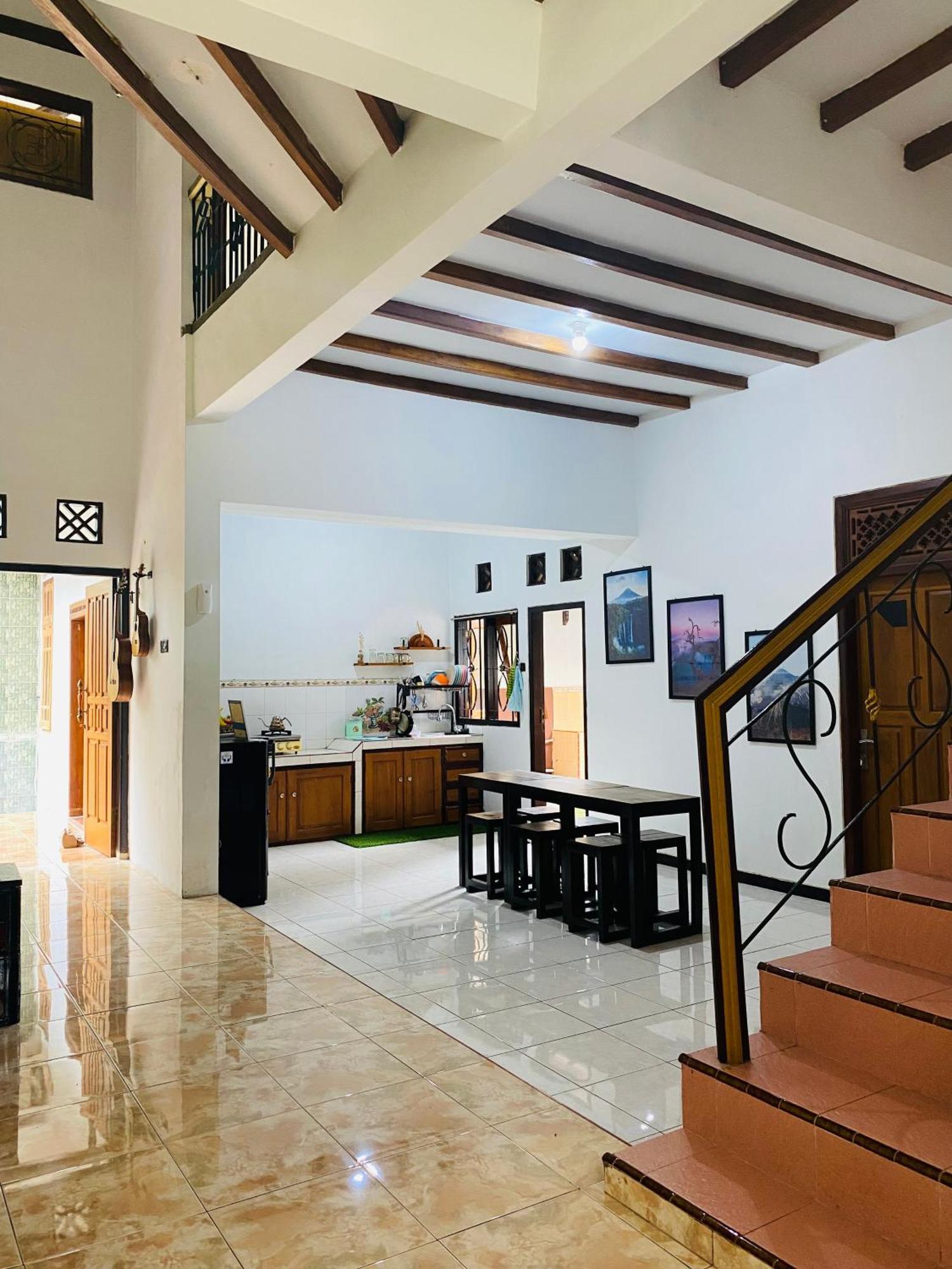 A Pousada Zzz Banyuwangi  Exterior foto